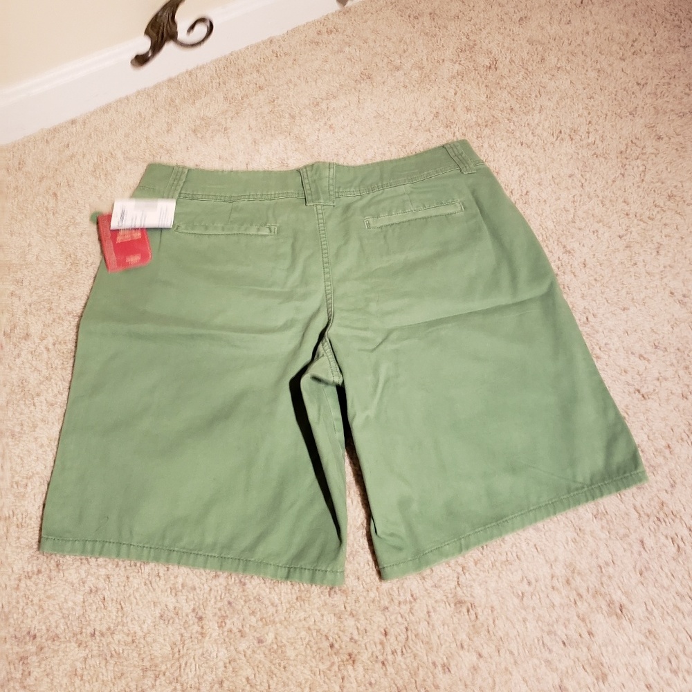 NWT. Faded Glory Bermuda Shorts